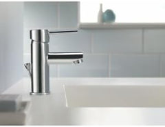 Delta Faucet Modern Single Hole Bathroom Faucet Brushed Nickel, 559LF-SSPP